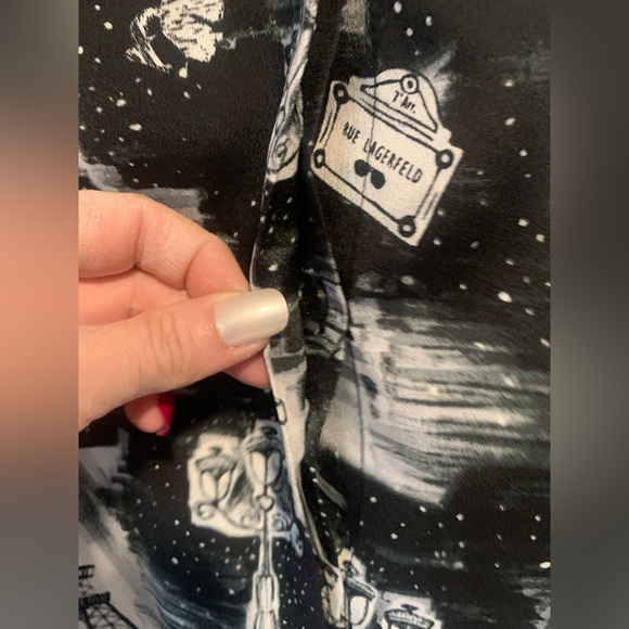 Karl Lagerfeld Set of 2 Black & White Abstract Building Button Down Blouse Sz M - Picture 7 of 16